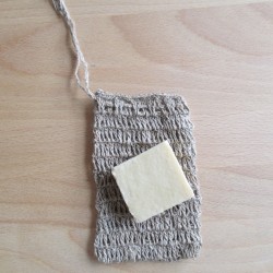 Sac à savon en ortie crochetée