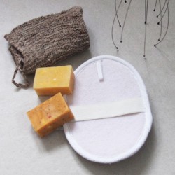 Pad en luffa pour le gommage de la peau