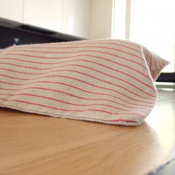 sac à pain en pur lin à fines rayures rouges