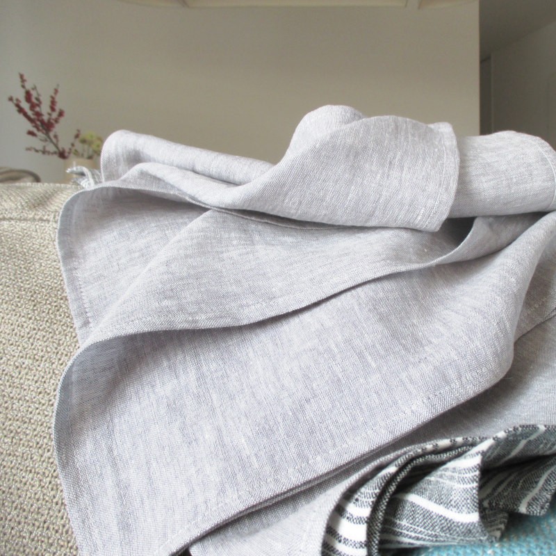 Serviette en pur lin gris perle