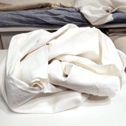 Drap blanc ancien en métis de lin 218 x 305 cm jour échelle déplié