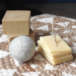 Boule de pur laine grise pour séchage du linge